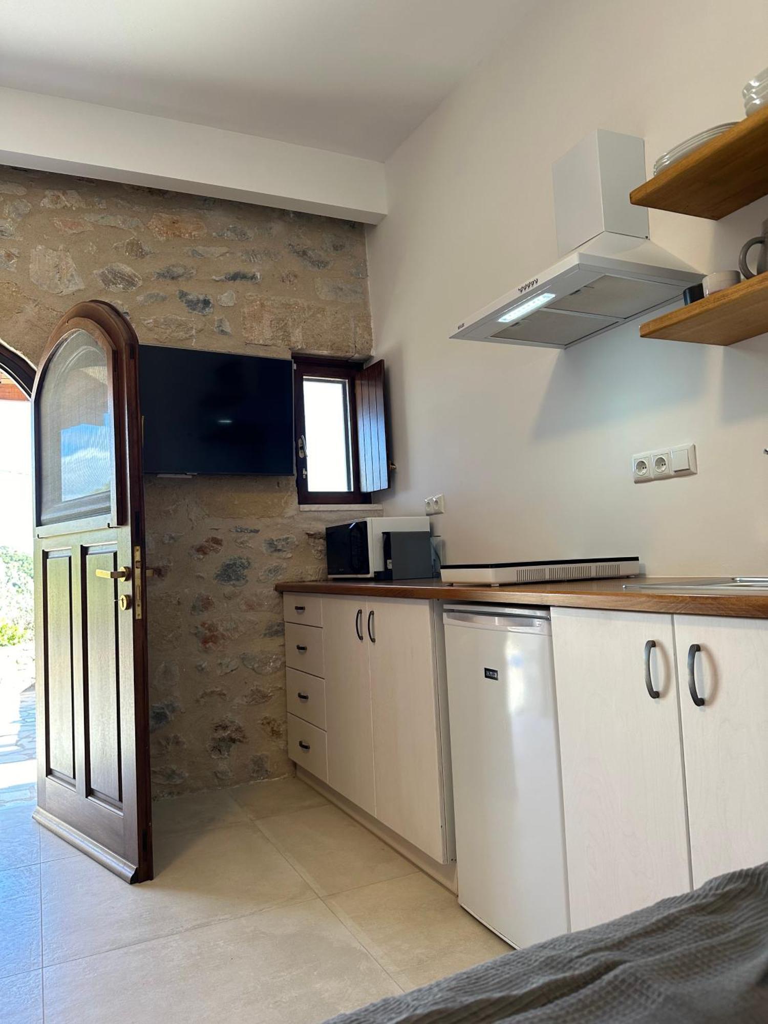 Papanestoras Apartments Kardhamili Esterno foto