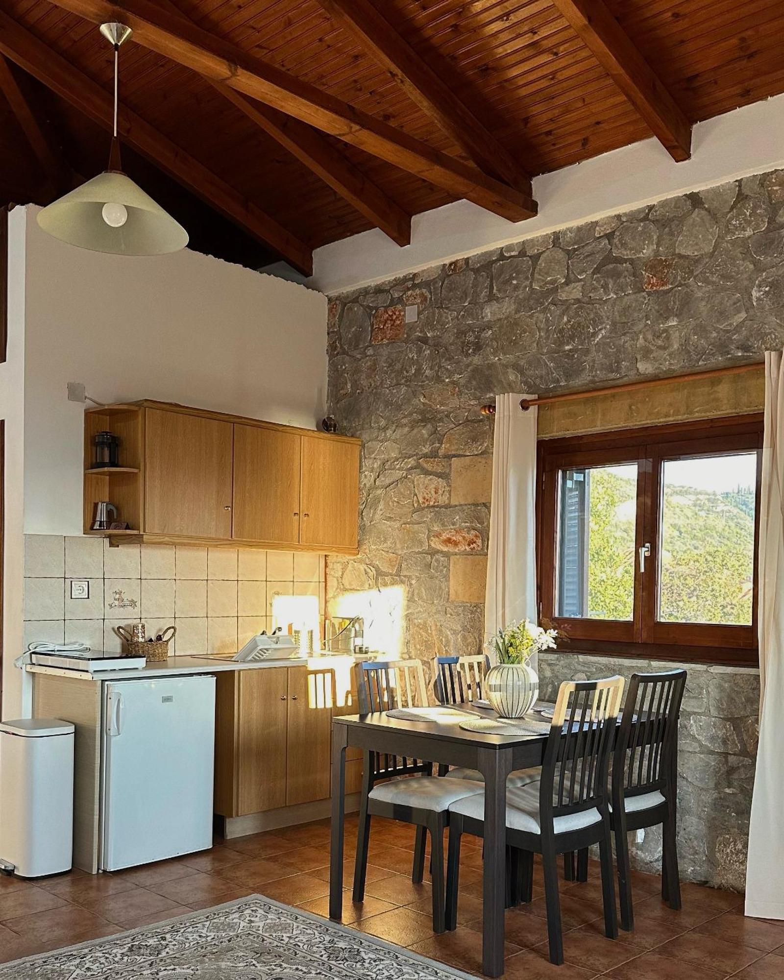 Papanestoras Apartments Kardhamili Esterno foto